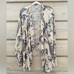 Haute Hippie 100% Silk Black & Cream Shawl Wrap Gorgeous!